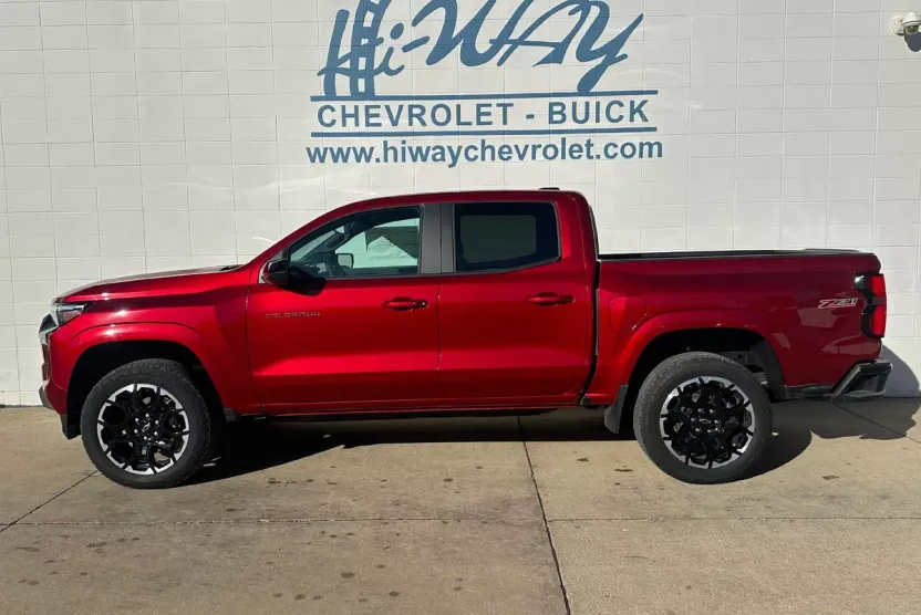 2026 Chevrolet Colorado Z71 photo 1