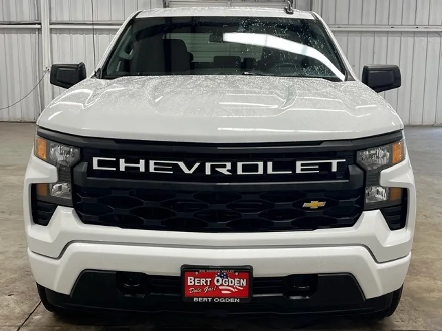 2024 Chevrolet Silverado 1500 Custom photo 1