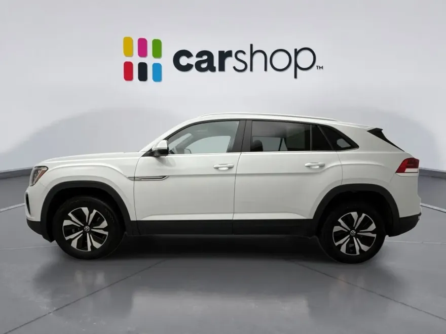 2024 Volkswagen Atlas Cross Sport SE photo 1