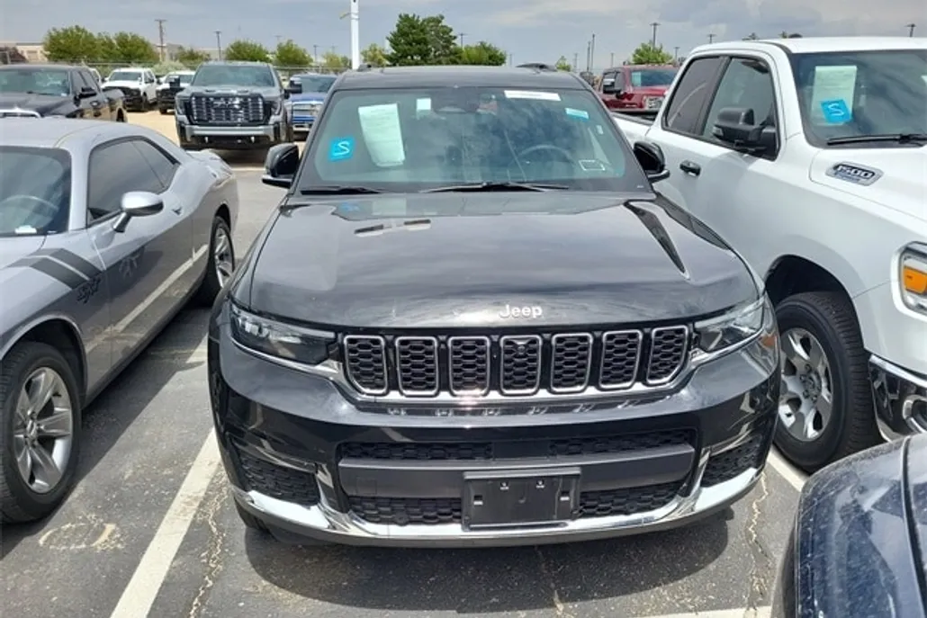 2024 Jeep Grand Cherokee Limited photo 1