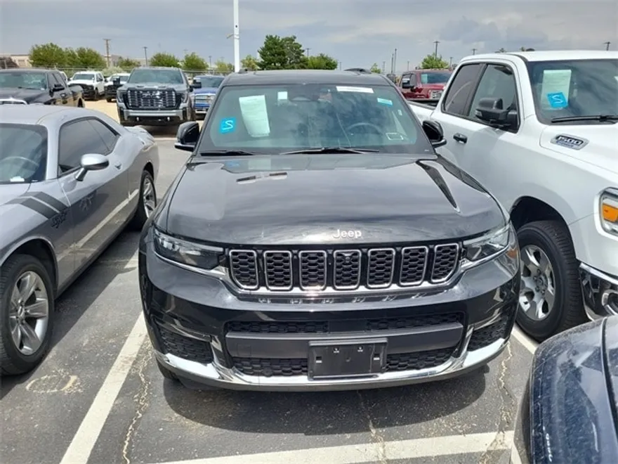 2024 Jeep Grand Cherokee Limited photo 1