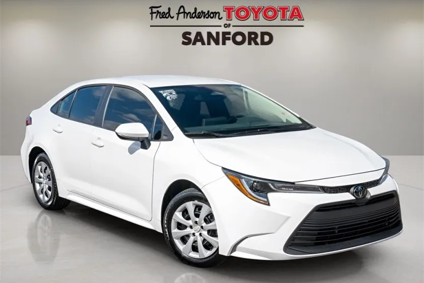 2024 Toyota Corolla LE photo 1