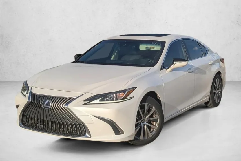 2019 Lexus ES 300h Luxury photo 1