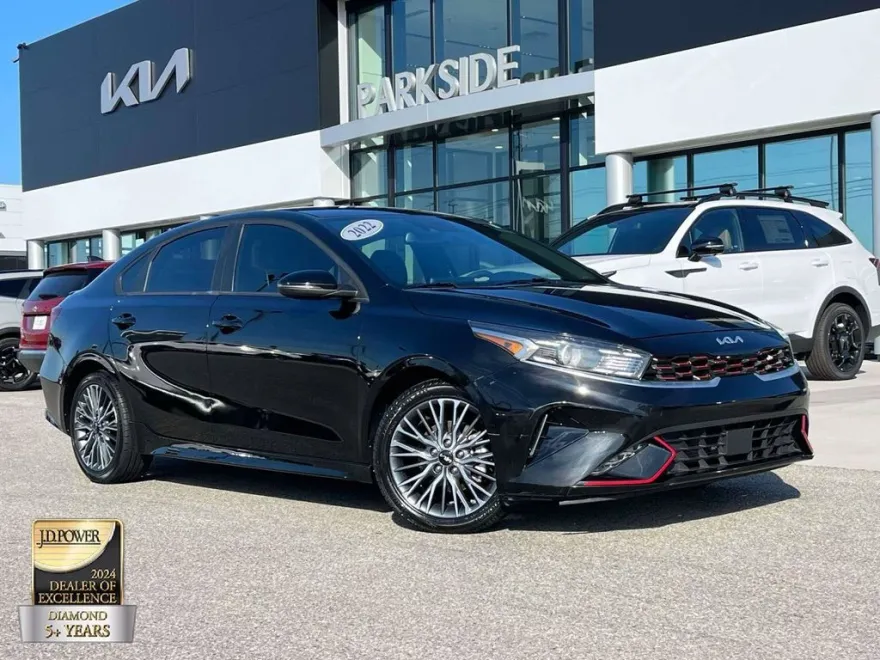 2022 Kia Forte GT-Line photo 1