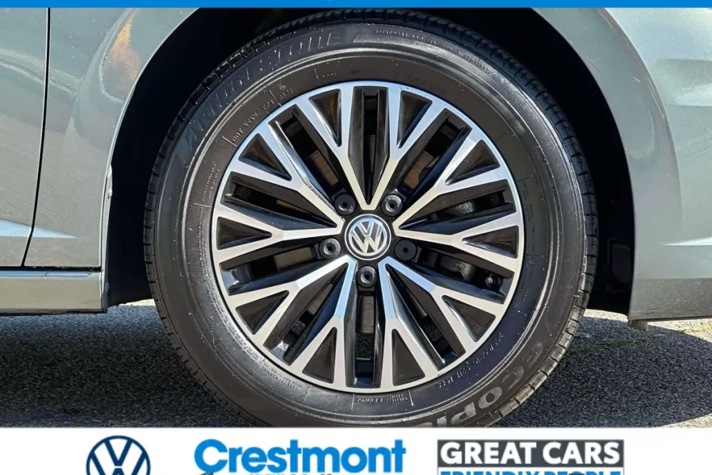 2019 Volkswagen Jetta SEL photo 1