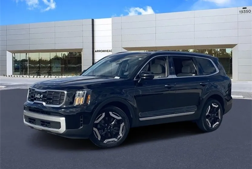 2024 Kia Telluride S photo 1