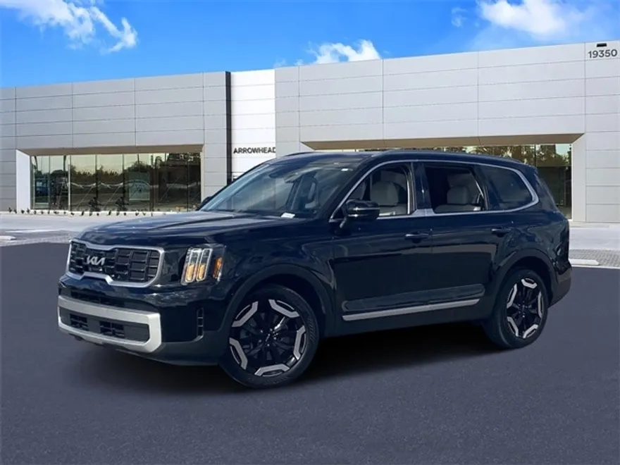 2024 Kia Telluride S photo 1
