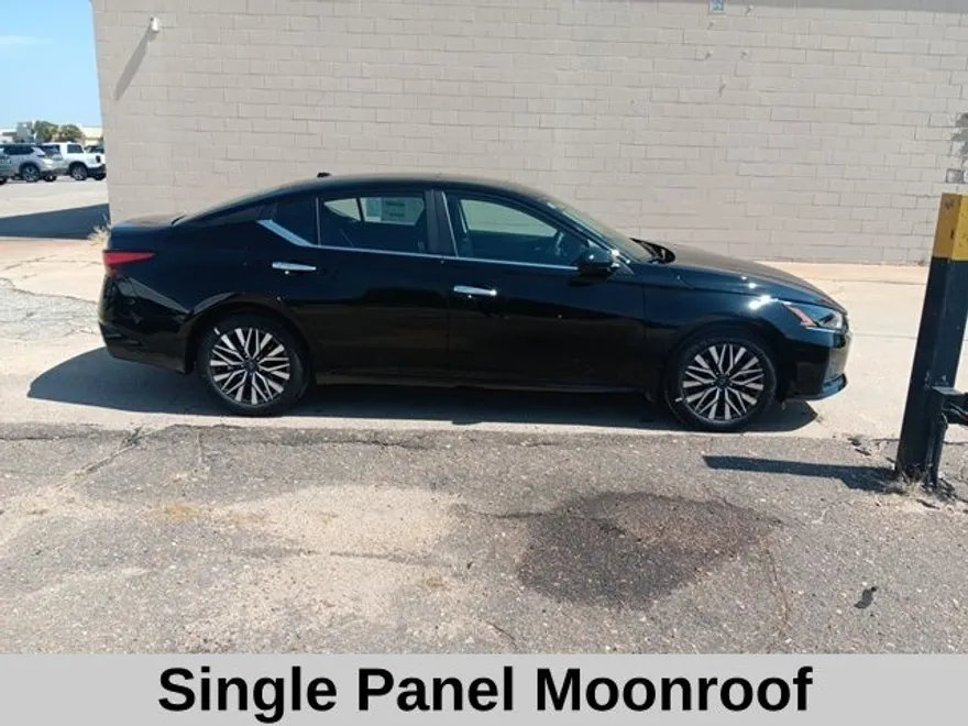 2025 Nissan Altima 2.5 SV photo 1
