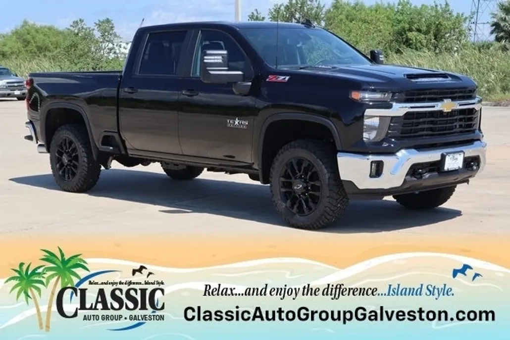 2025 Chevrolet Silverado 2500HD LT photo 1