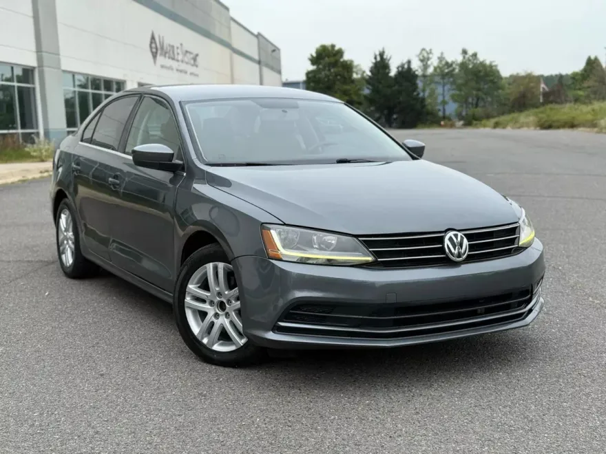 2017 Volkswagen Jetta 1.4T photo 1