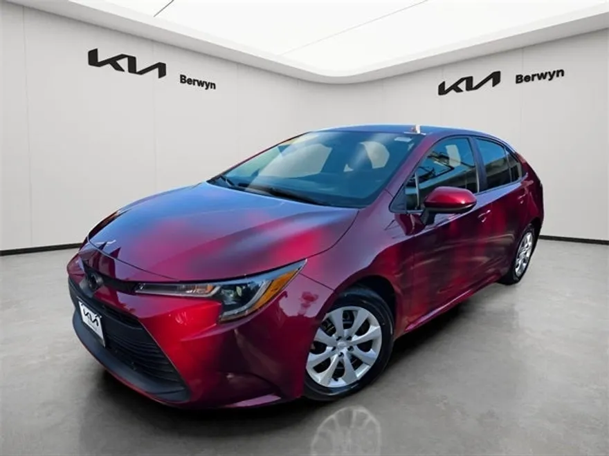 2024 Toyota Corolla LE photo 1