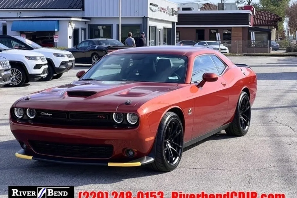 2023 Dodge Challenger R/T Scat Pack photo 1