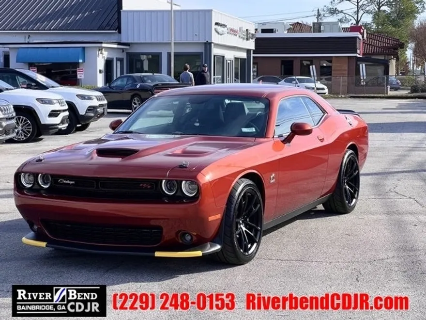 2023 Dodge Challenger R/T Scat Pack photo 1