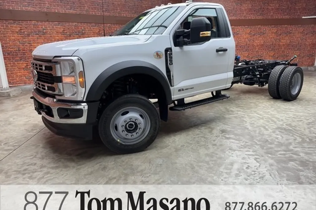 2025 Ford F-550 photo 1