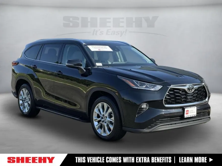 2022 Toyota Highlander Limited photo 1