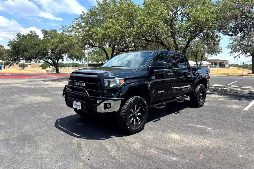 2014 Toyota Tundra SR5 photo 1