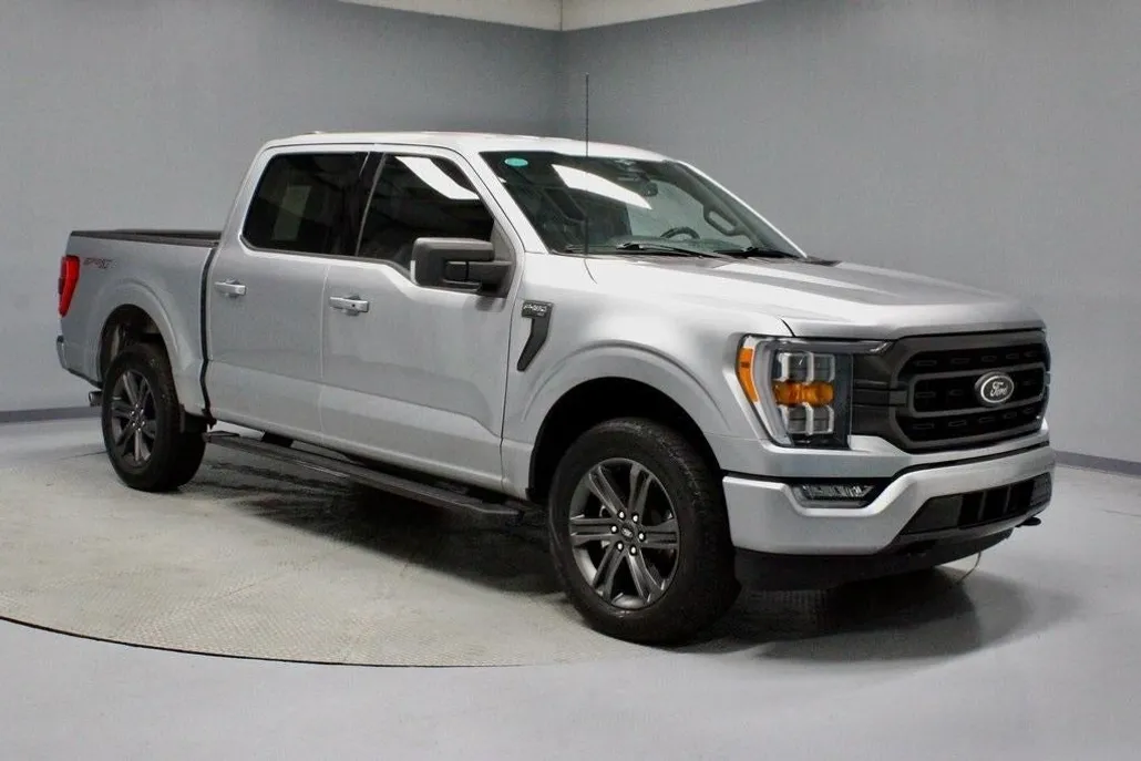 2023 Ford F-150 XLT photo 1