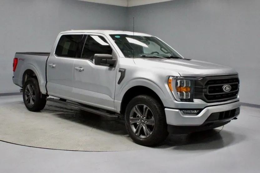 2023 Ford F-150 XLT photo 1