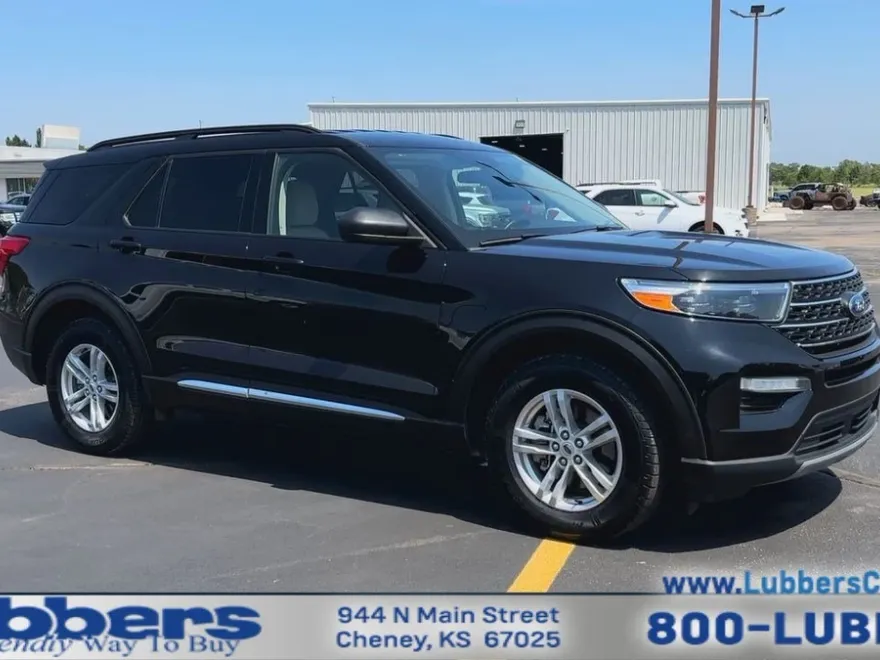 2024 Ford Explorer XLT photo 1