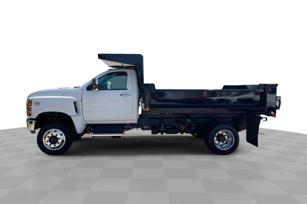 2024 Chevrolet Silverado 5500HD Work Truck photo 1