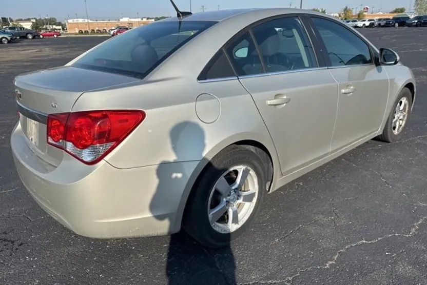 2014 Chevrolet Cruze photo 1