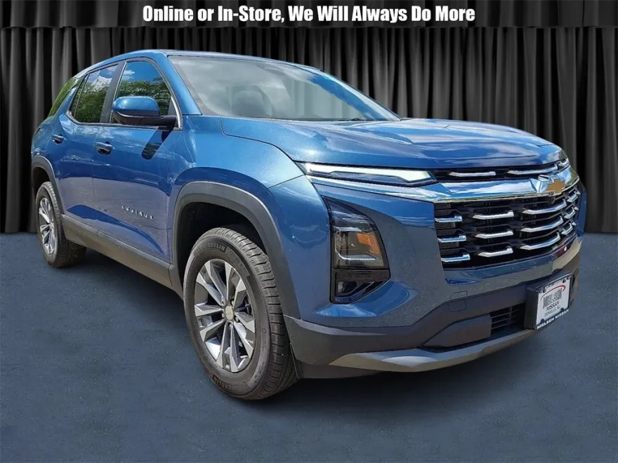2025 Chevrolet Equinox LT photo 1
