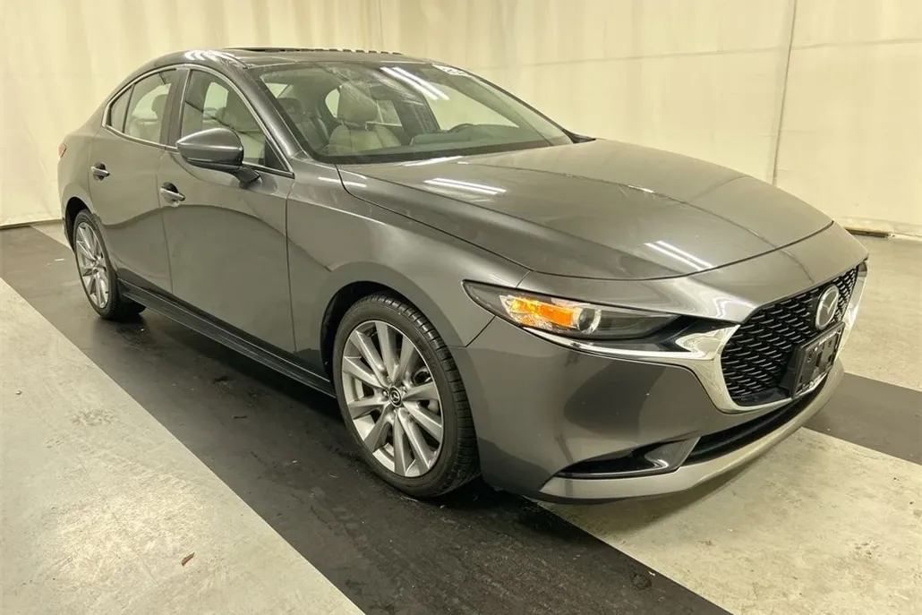 2022 Mazda Mazda3 Preferred photo 1