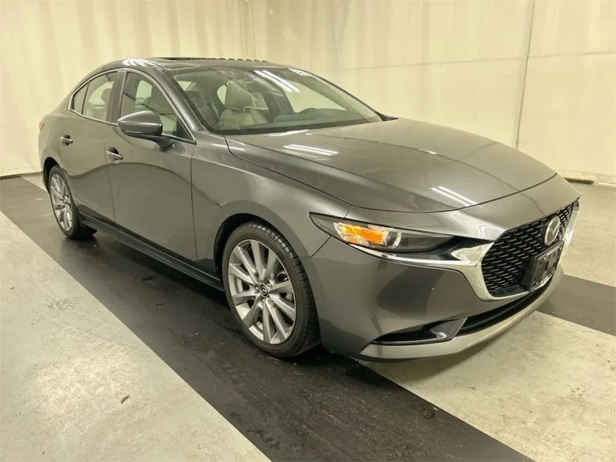 2022 Mazda Mazda3 Preferred photo 1