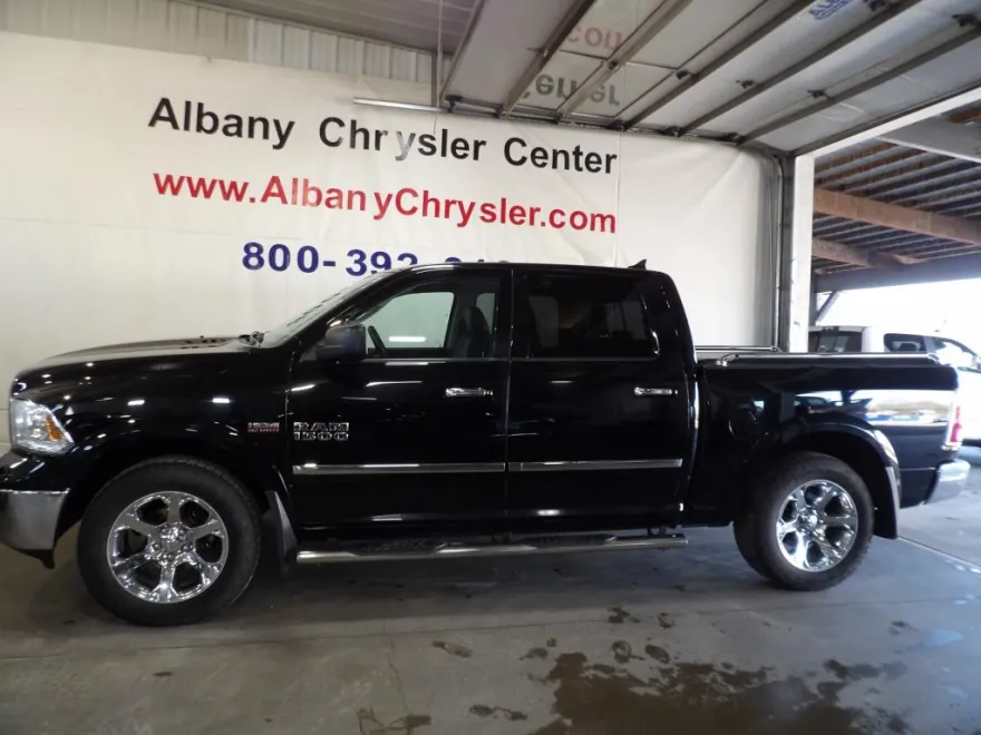 2014 Ram 1500 Laramie photo 1