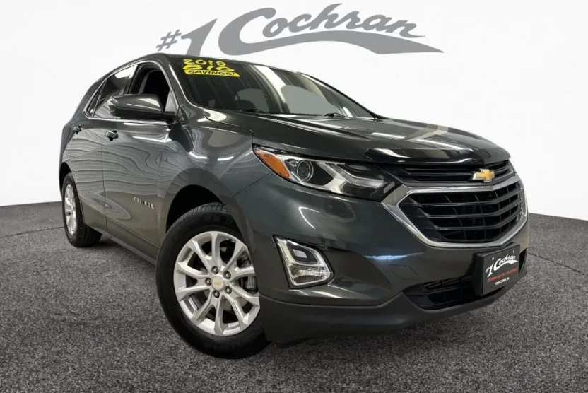 2019 Chevrolet Equinox LT photo 1