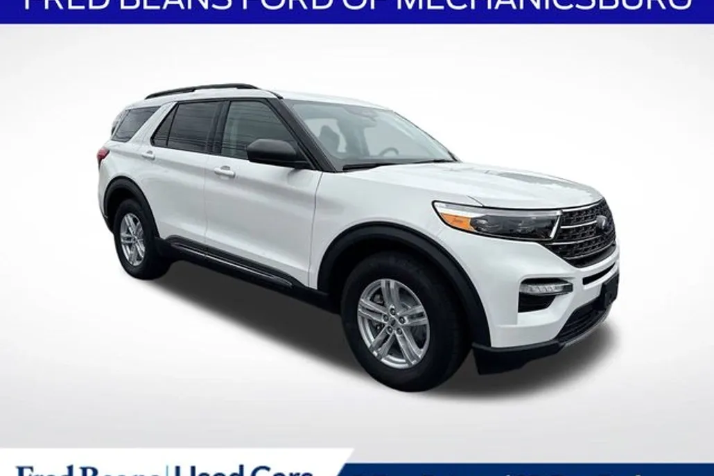2022 Ford Explorer XLT photo 1