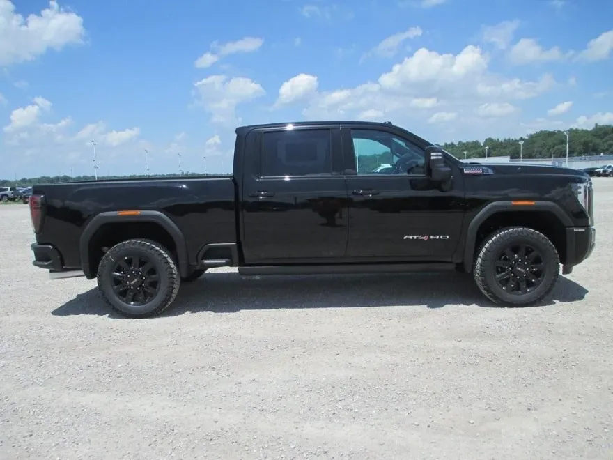 2025 Gmc Sierra 2500 HD AT4 photo 1