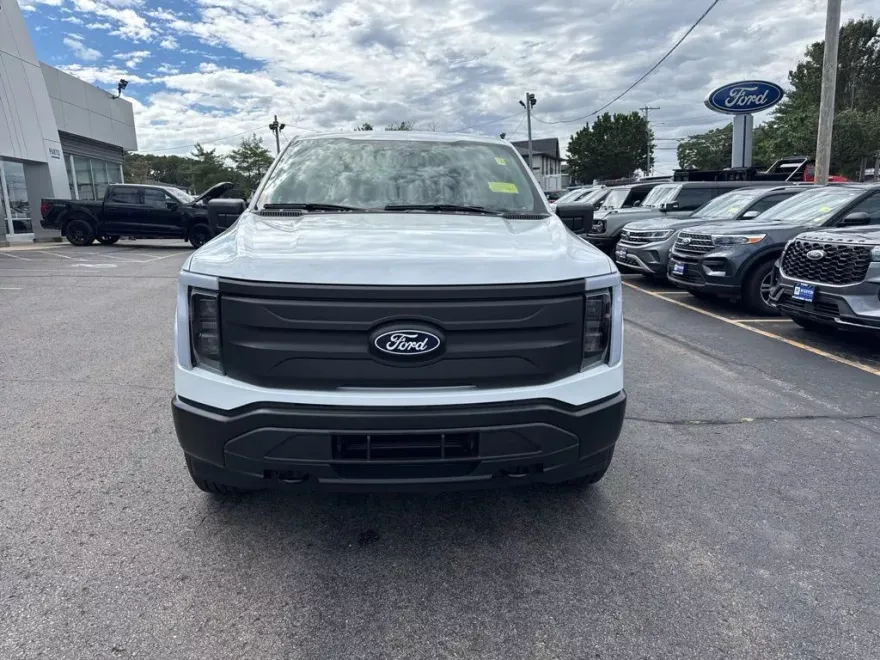 2025 Ford F-150 Lightning photo 1