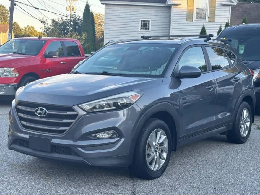 2016 Hyundai Tucson SE photo 1
