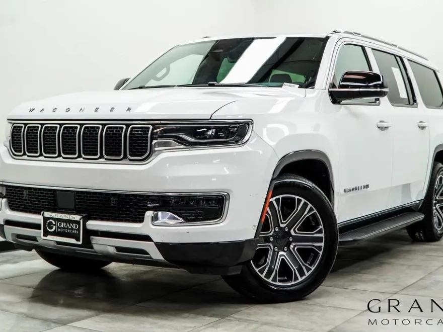 2024 Jeep Wagoneer L Series II photo 1
