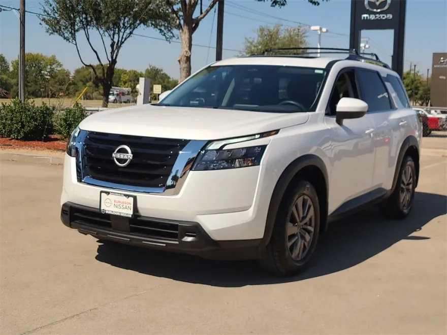 2025 Nissan Pathfinder SV photo 1