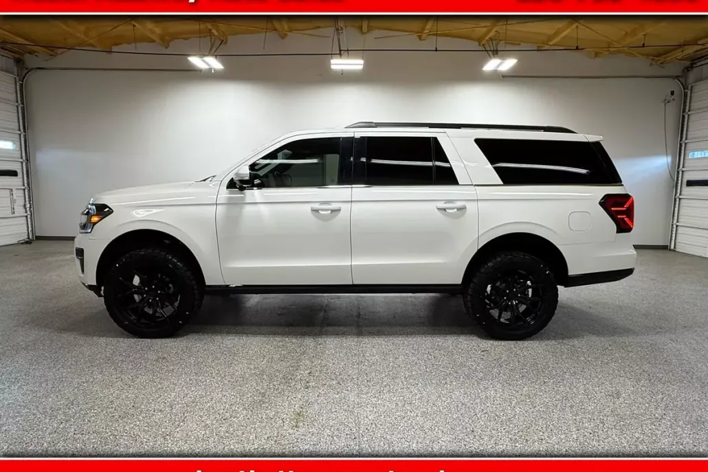 2024 Ford Expedition MAX Limited photo 1