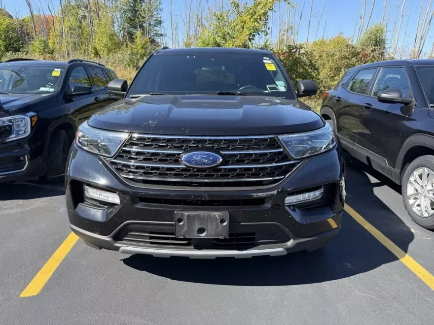 2020 Ford Explorer XLT photo 1