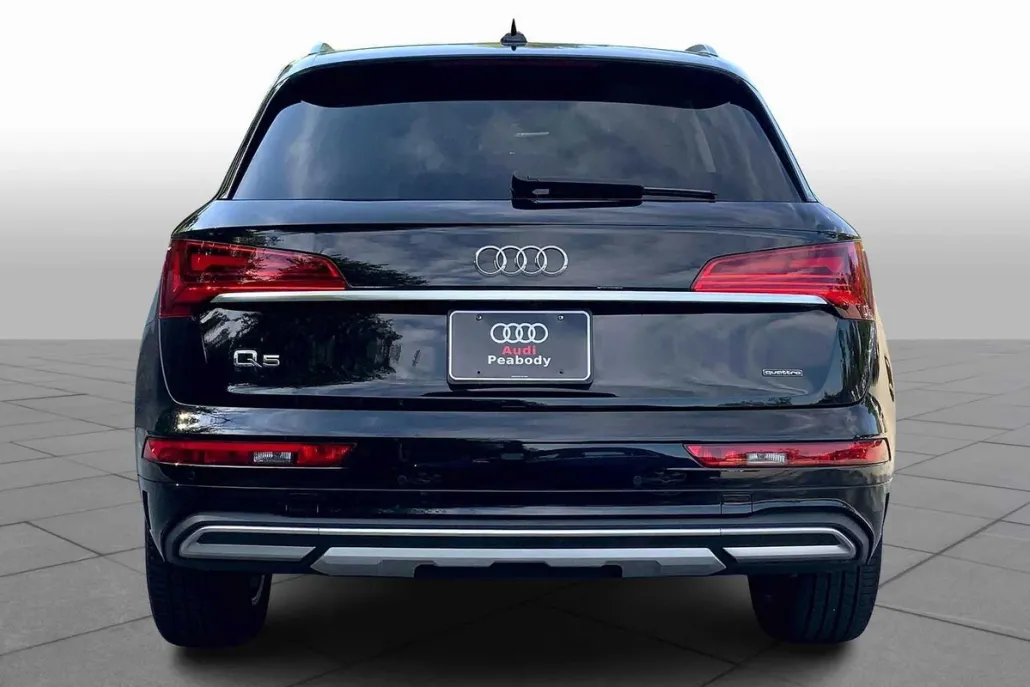 2022 Audi Q5 Premium Plus photo 1