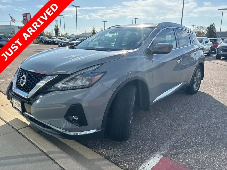 2021 Nissan Murano Platinum photo 1