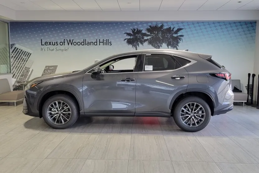 2026 Lexus NX 350 photo 1