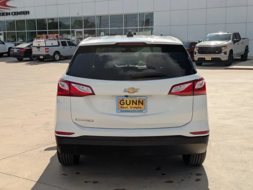 2020 Chevrolet Equinox LS photo 1