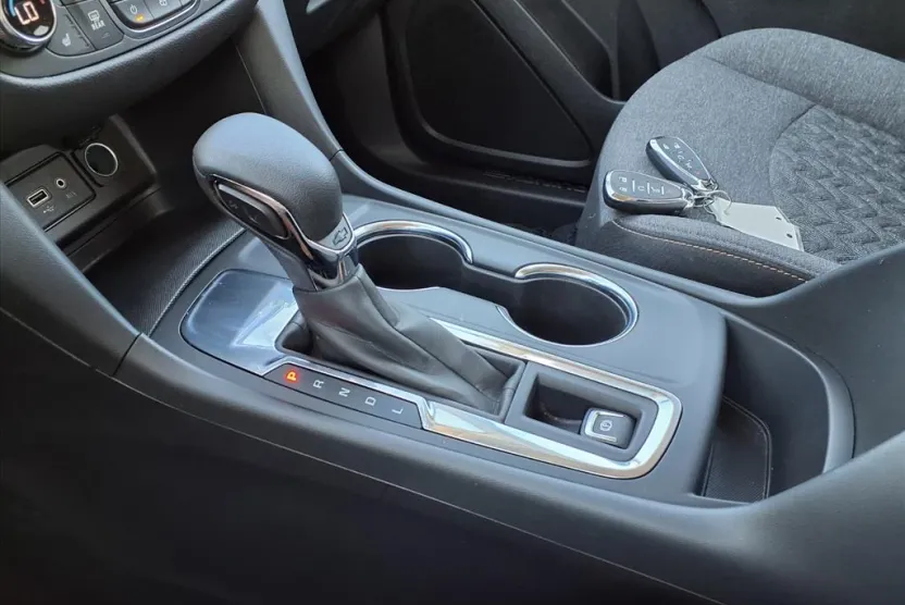 2022 Chevrolet Equinox LT photo 1