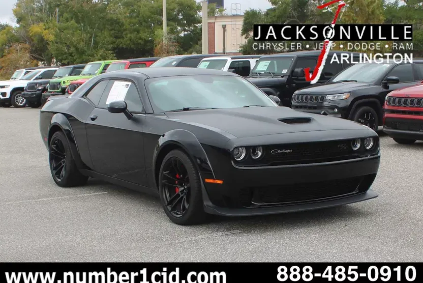 2022 Dodge Challenger R/T Scat Pack Widebody photo 1