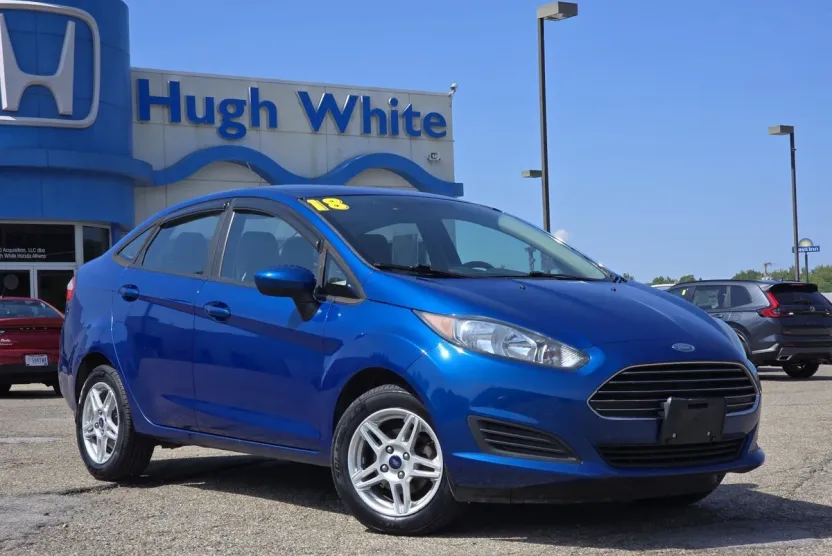 2018 Ford Fiesta SE photo 1