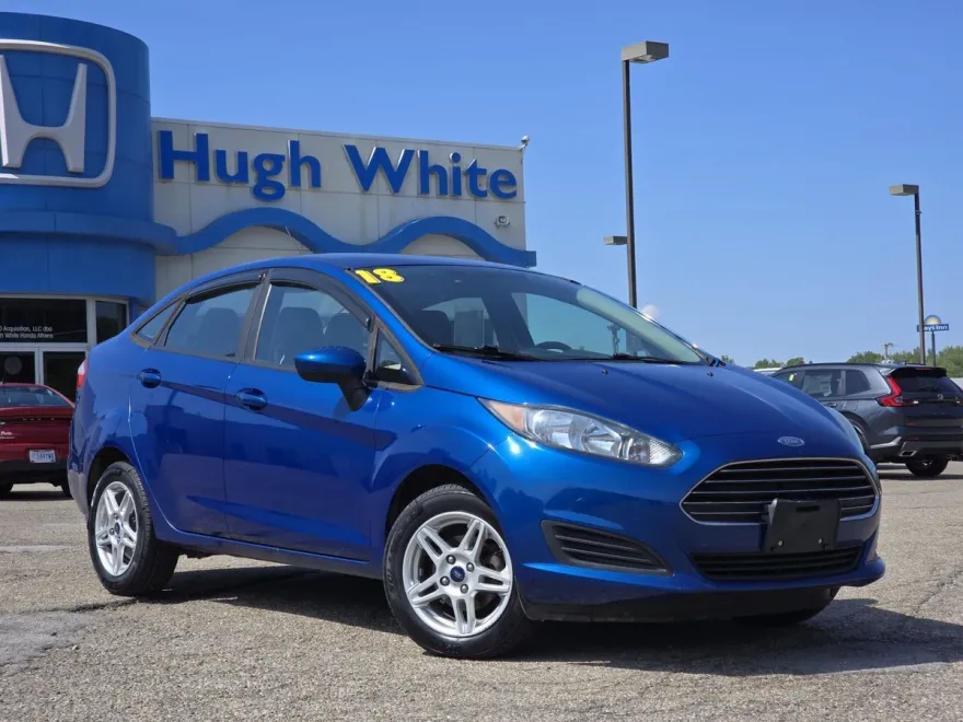 2018 Ford Fiesta SE photo 1