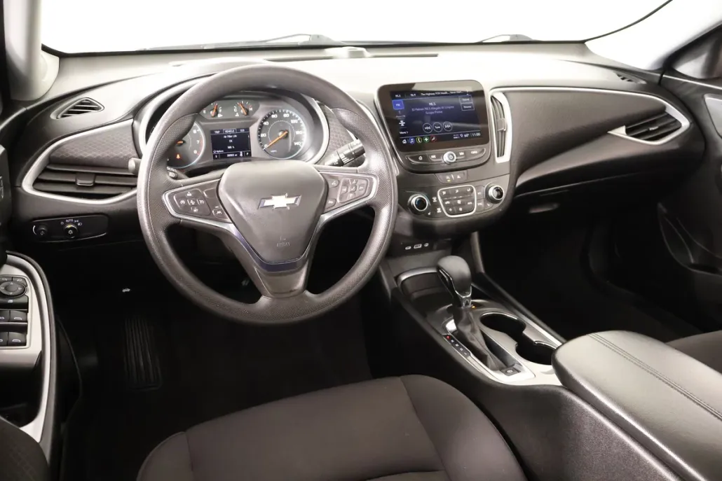 2024 Chevrolet Malibu 1LT photo 1