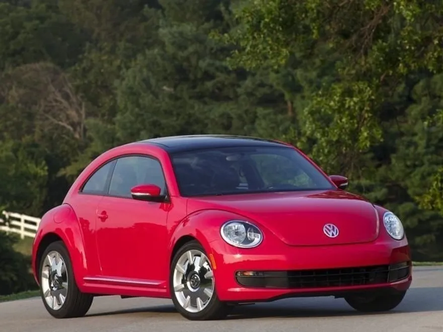 2013 Volkswagen Beetle 2.5L photo 1