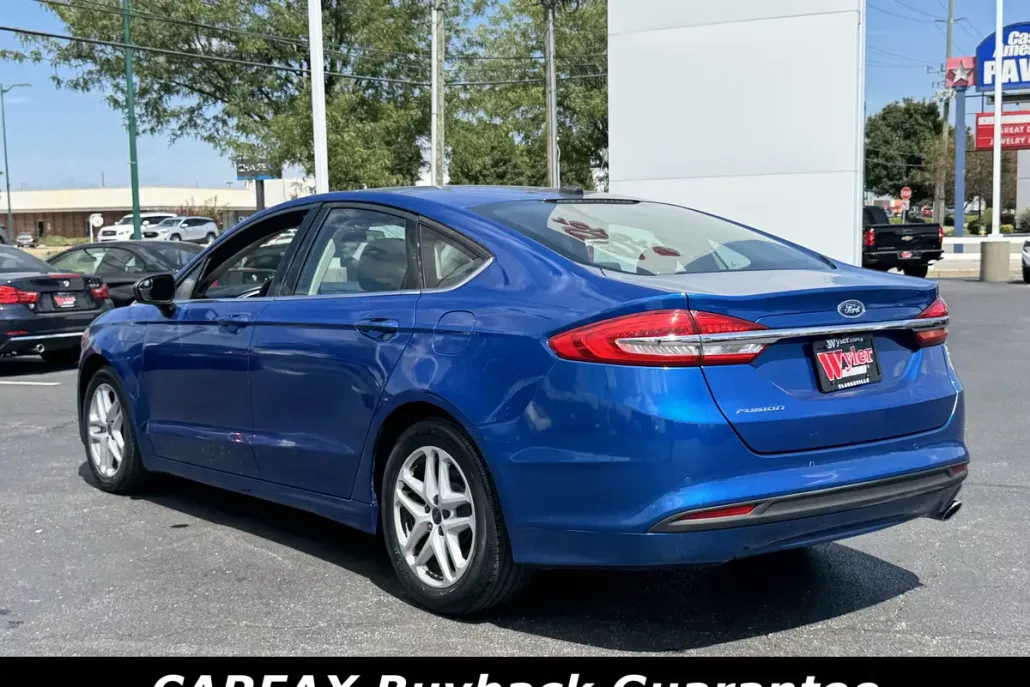 2017 Ford Fusion SE photo 1