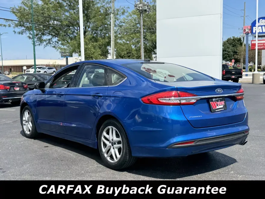 2017 Ford Fusion SE photo 1